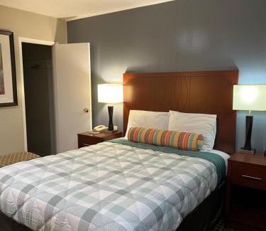 Downtown Eugene Hotel | Travelers Inn Eugene University