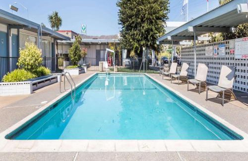 South San Francisco Hotel | Travelodge by Wyndham San Francisco Airport North