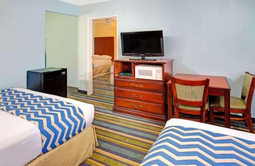 Bishop Hotel | Travelodge by Wyndham Bishop