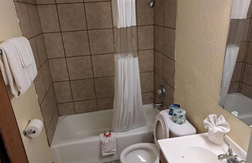 Clovis Hotel | Travelodge by Wyndham Clovis