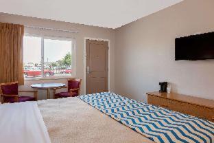 Downtown Hotel | Travelodge by Wyndham Eureka
