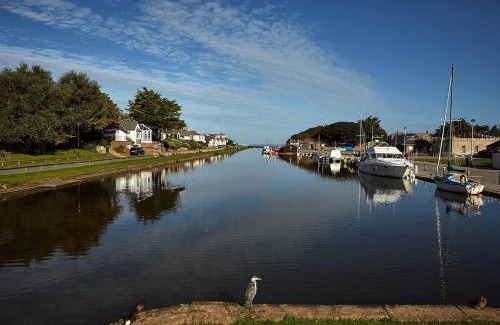 Stratton House | Tree Hill Cottage, Sleeps 4, Stratton, Bude