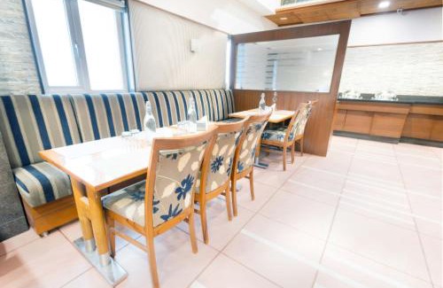 Ahmedabad City Centre Hotel | Treebo Ambassador