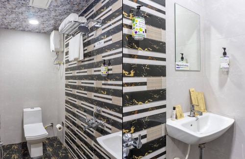 Rajgurunagar Hotel | Treebo Aura Inn Regency