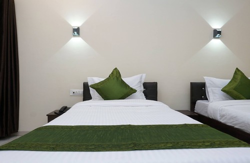 Baner Hotel | Treebo Lotus Baner