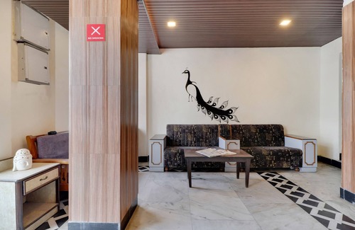The Mall Road Hotel | Treebo Mayur, Mall Road