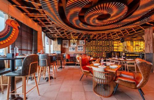 Bemloi Hotel | Treebo Premium Bridge View Regency, Mall Road