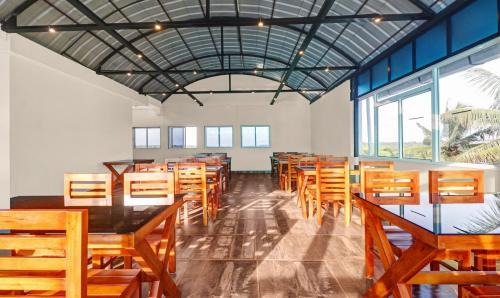 Chottanikkara Hotel | Treebo Pushpak Service Apartment