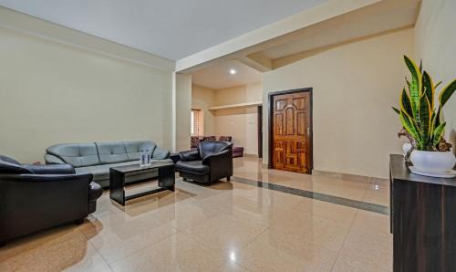 Bhubaneshwar Hotel | Treebo The Bollywood