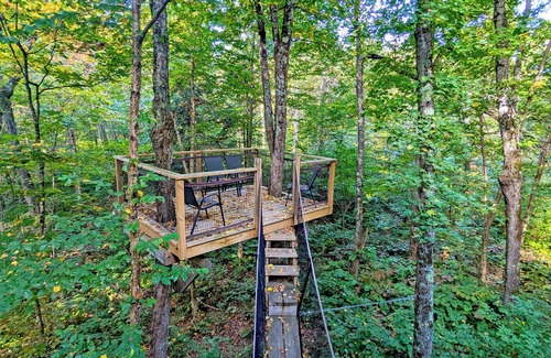 Saint-Faustin-Lac-Carre House | Treehouse #12 (in the forest)
