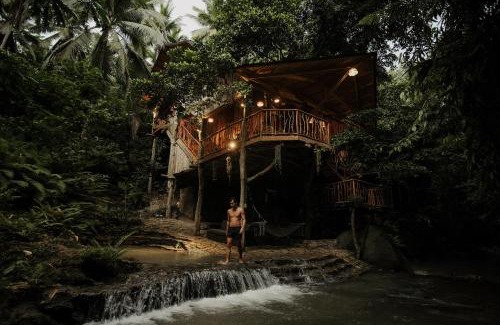 Balamban Cabin | Treehouse de Valentine
