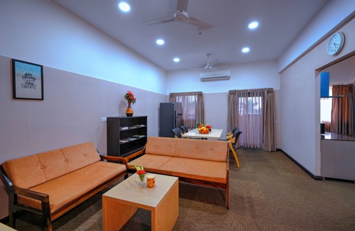 Viramgam Hotel | TreeHouse Morina