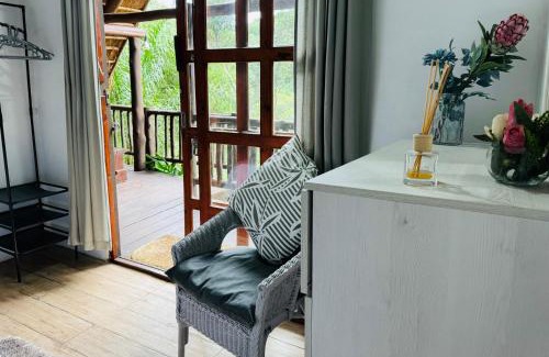 Shongweni Bed & Breakfast | Treehouse River Lodge