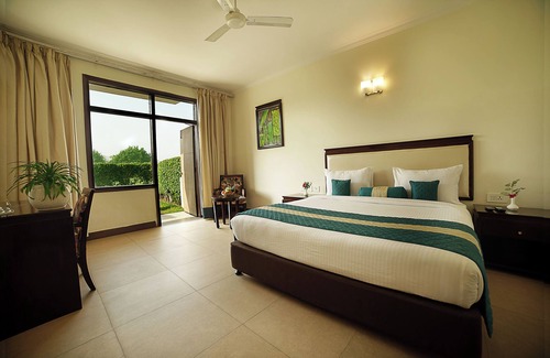 Behror Hotel | TreeHouse Sunrise Resort & Caravan Park