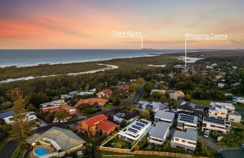 Ocean Shores House | Treetops Ocean Vista Lalirra