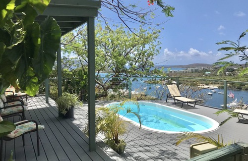 Red Hook House | TreeTops! RedHook! Great Location, View, Pool! Perfect for 2-4 persons!