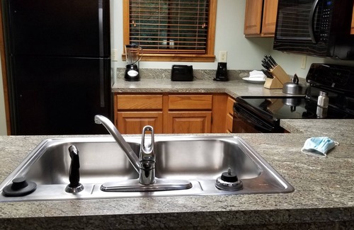Gatlinburg Resort | Treetops Resort on Roaring Fork Stream Gatlinburg 2Bd2Ba Condo SATURDAY Check In