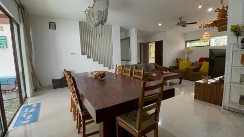 Depok House | Treevilla 3 Bedroom Home with Private Pool in Jagakarsa South Jakarta