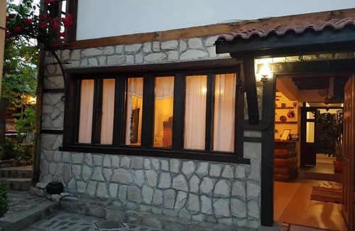 Smolyan Villa | Trenchova Guest House in Bansko, spa, sauna, 8 bed rooms