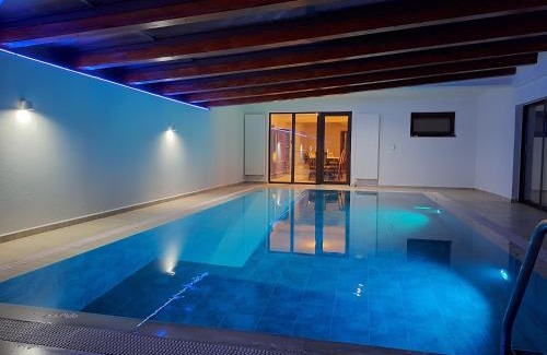 Arad House | TREND - cazare, gradina, piscina