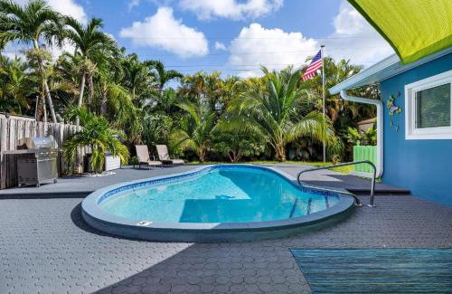 Fort Lauderdale Villa | Trendy 3-bedroom villa with saltwater pool and yard