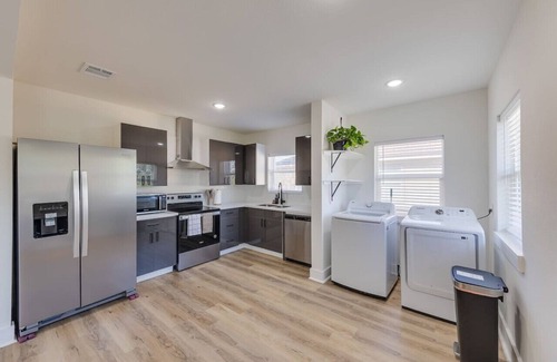 South Central Houston House | Trendy Boho Stay
