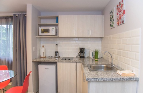 Rohrmoser Apartment | Trendy Studio in Best Neighborhood of San Jose