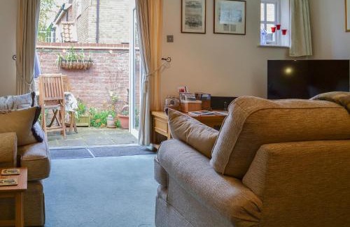 Snettisham House | Trentham Cottage
