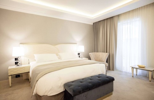 Timisoara Hotel | Tresor Le Palais Timisoara, Curio Collection By Hilton