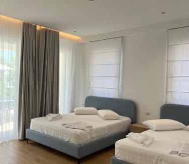 Shengjin Hotel | Trevi Hotel & Restorant, Shengjin