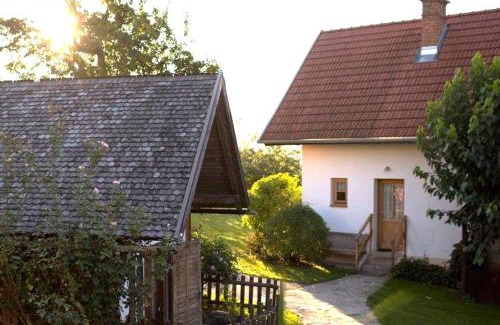 Krumbach Cabin | Triad Ferienhäuschen Stöckl