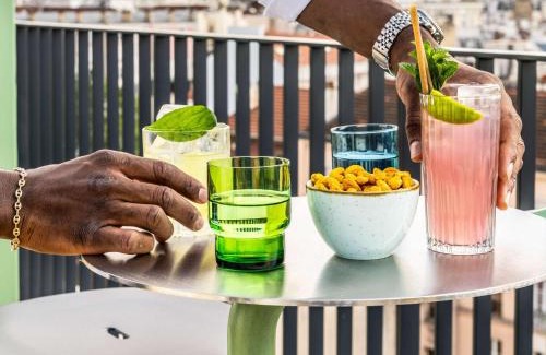 Clichy Hotel | TRIBE Paris Clichy