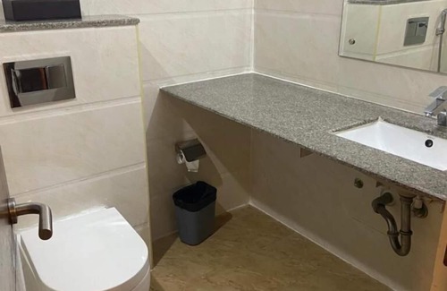 Kurnool Hotel | Triguna Clarks Inn