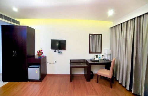 Kurnool Hotel | Triguna Clarks Inn