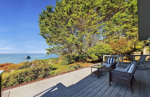 Trinidad House | Trinidad Oceanfront Vacation Rental Sleeps up to 16