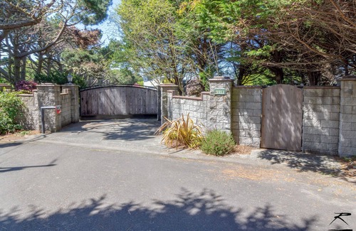 Trinidad House | Trinidad Oceanfront Vacation Rental Sleeps up to 16