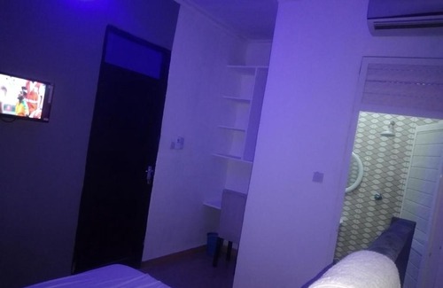 Dar es Salaam Bed & Breakfast | Triple G Inn & Pub