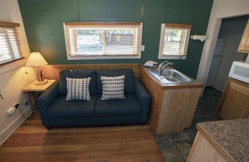 Estes Park House | Triple R Cottages- 2 cabin