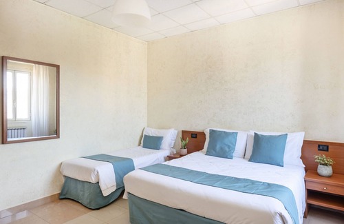 Marsala Hotel | Triple room at Hotel Parker, 20 minutes' walk from the Colosseum