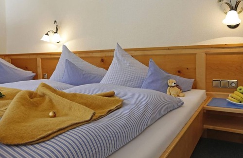 Weissenbach Other | Triple room with shower, WC (short booking rate) - Linharterhof - Urlaub am