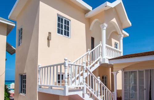 Montego Bay House | Triplets on the Bay