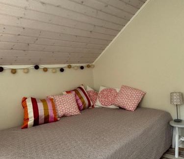 Risor House | Trivelig Feriehus Leilighet, Risør, Sørlandet med tilgang til båt