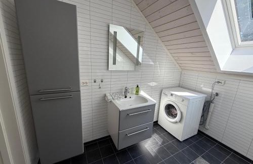 Risor House | Trivelig Feriehus Leilighet, Risør, Sørlandet med tilgang til båt