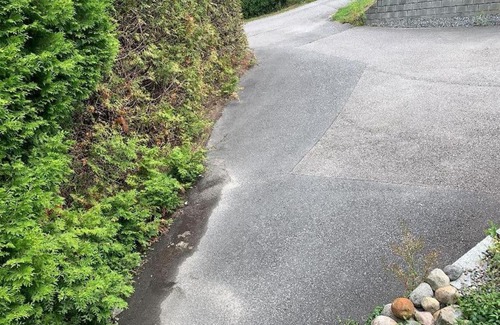 Porsgrunn Apartment | Trivelig hus med gratis parkering på stedet.