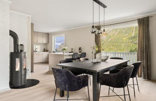 Odda Apartment | Trolltunga Fjord View