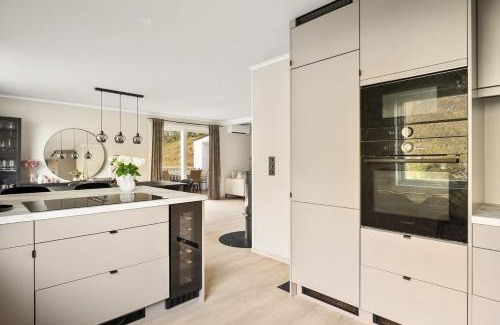 Odda Apartment | Trolltunga Fjord View