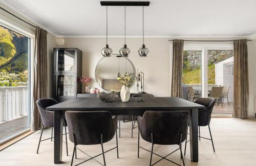 Odda Apartment | Trolltunga Fjord View