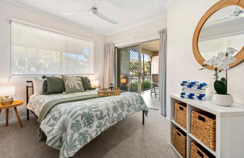 Westcourt Apartment | Tropical Gardens - Resort 9 Pools free parking