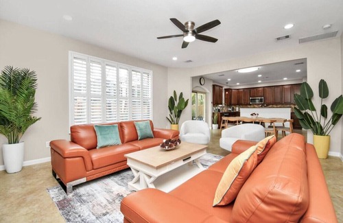 Conroe House | Tropical Getaway with Pool and Game Room