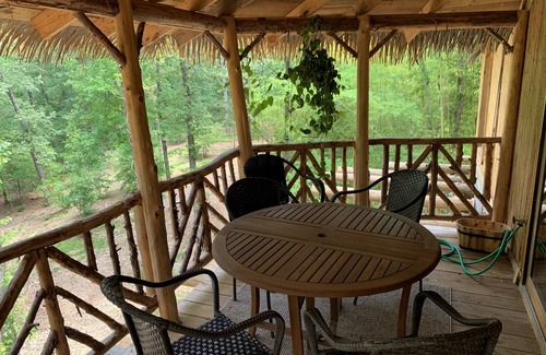 Arkadelphia Cabin | Tropical Treehouse surrounded by Jungle Gardens
